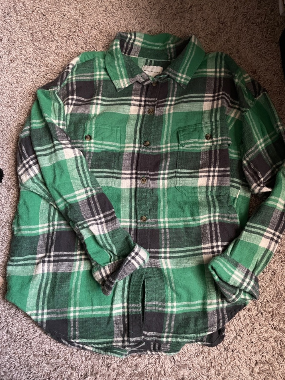 American Eagle Green and Black Plaid Flannel Shirt